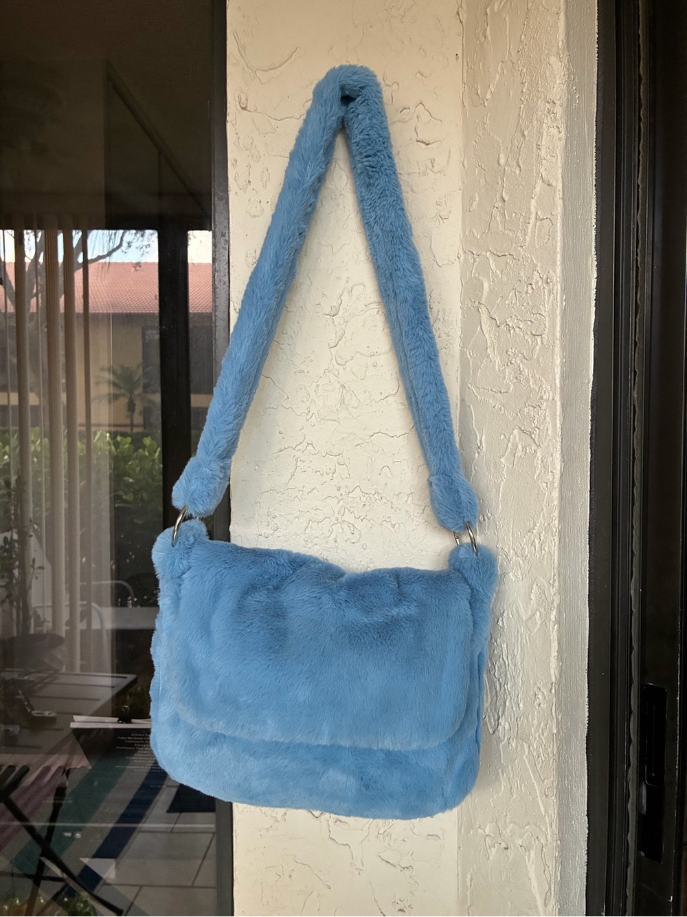 Lolita Jade Frankie Messenger Bag in Sky Blue Faux Fur - EUC - Picture 11 of 11